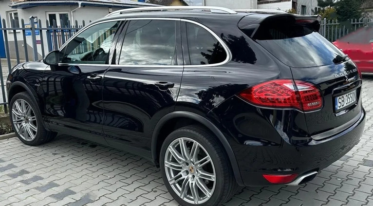 Porsche Cayenne cena 144000 przebieg: 211600, rok produkcji 2014 z Biała małe 106